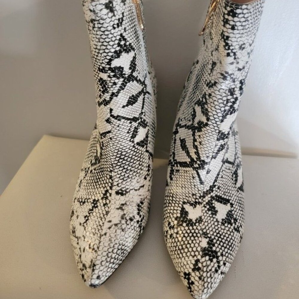 Wetkiss Snake Print Ankle Boots Side Zipper Block Heel Women’s Size 6